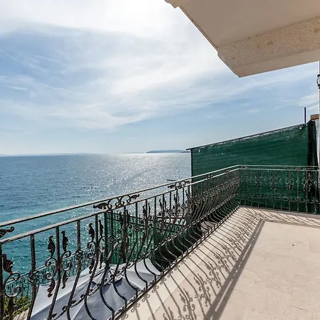 Beach House *